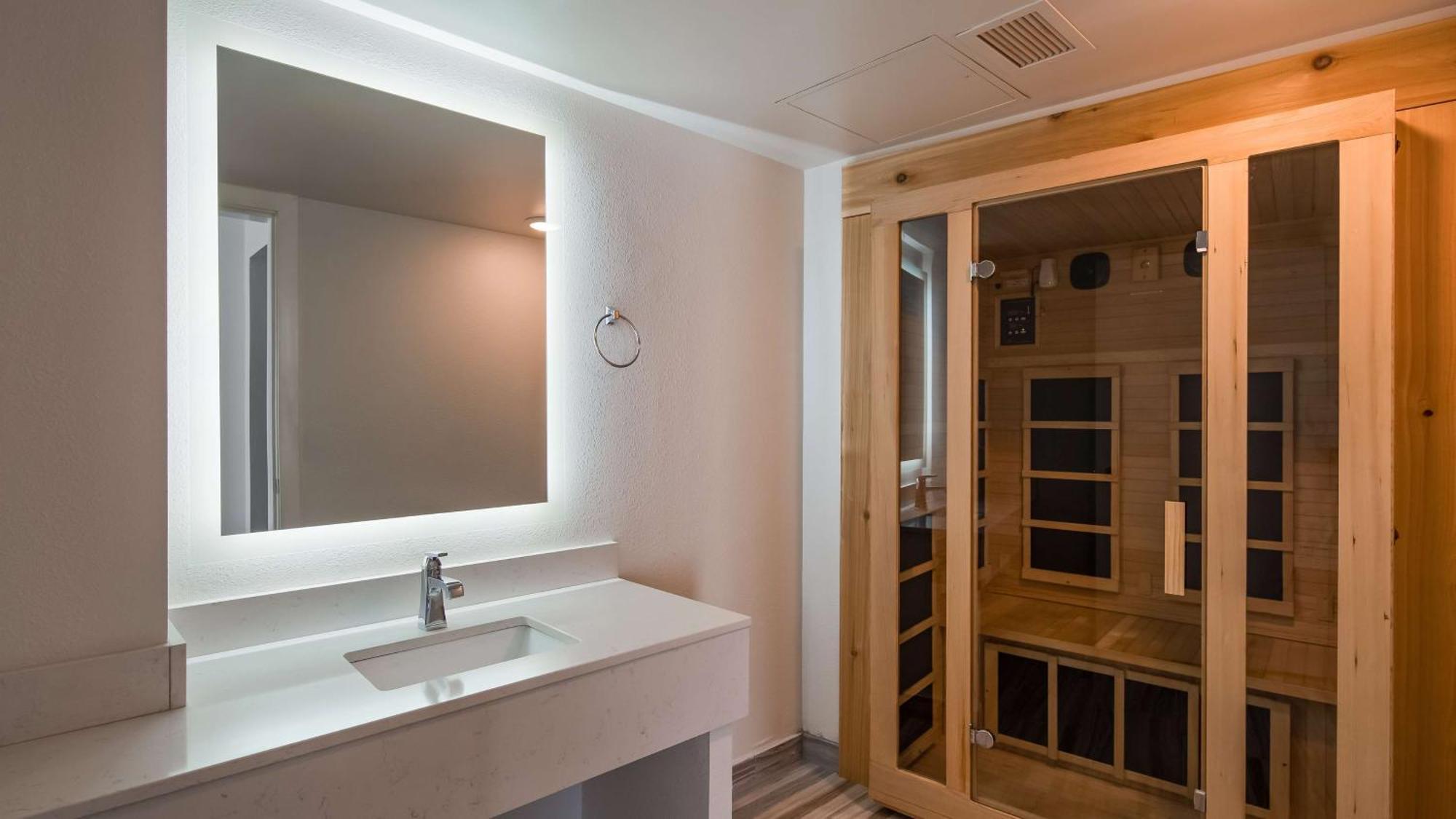 Best Western Plus Wausau Tower Inn Eksteriør billede